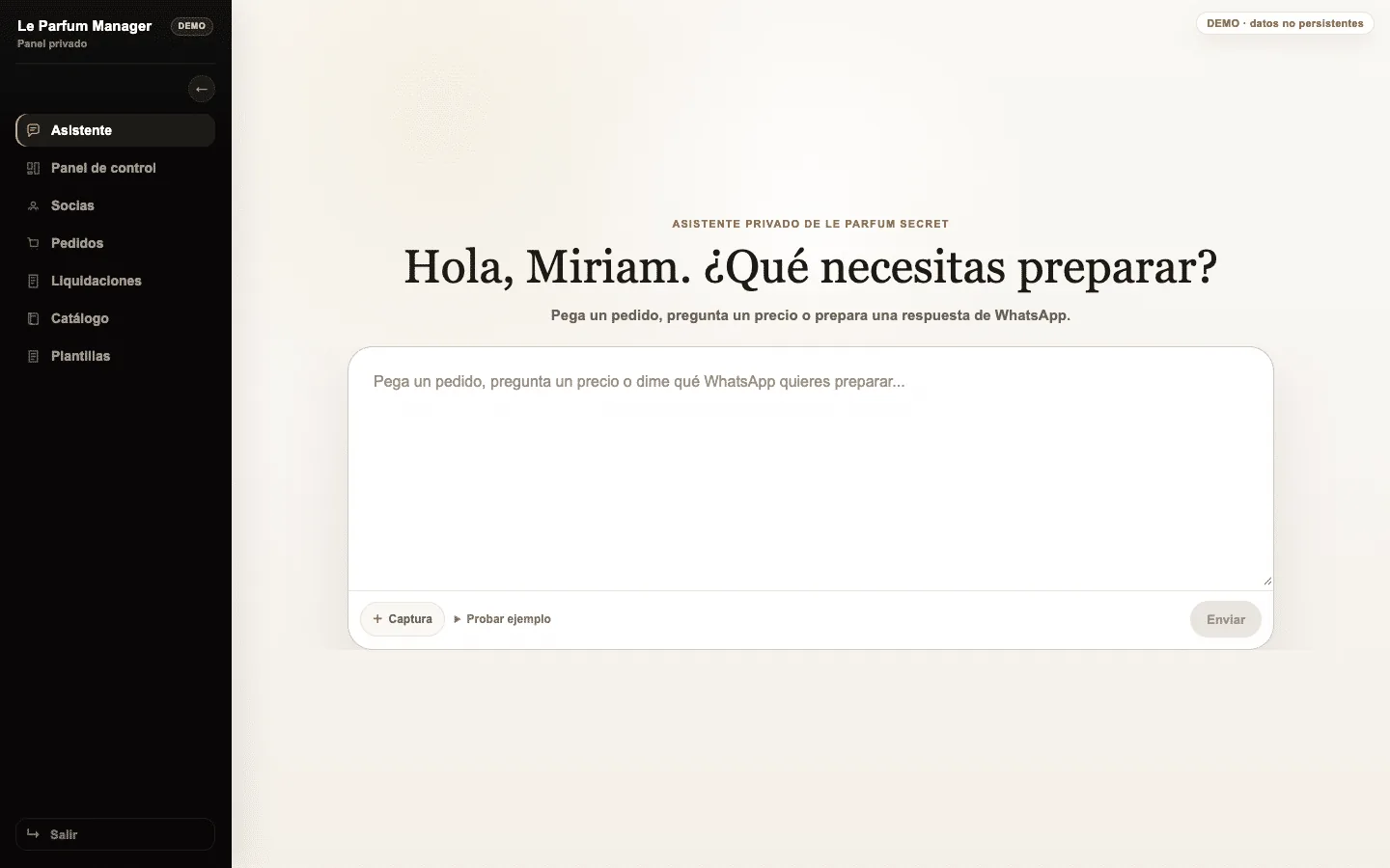 Asistente IA en modo demostración dentro de la plataforma privada de Le Parfum Secret
